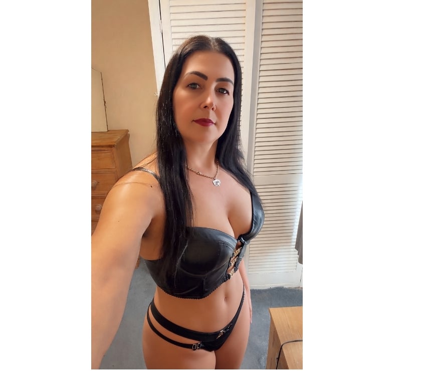 Aylesbury - Buckinghamshire — Hot 🔥 girl 🇧🇷 in town 🥳