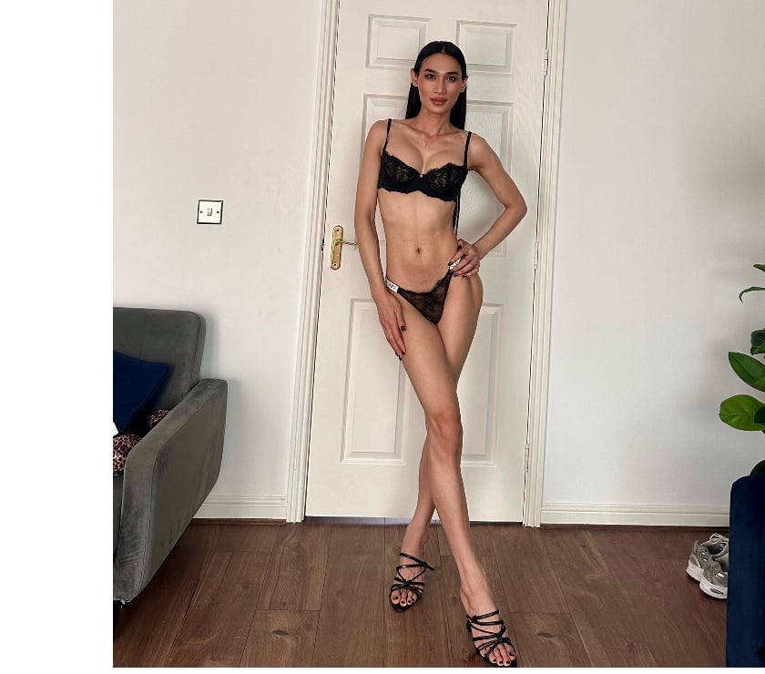 Escorts Merseyside Saint Helens - Photos for Thai , Ts model looks,with something exciting below 🍆