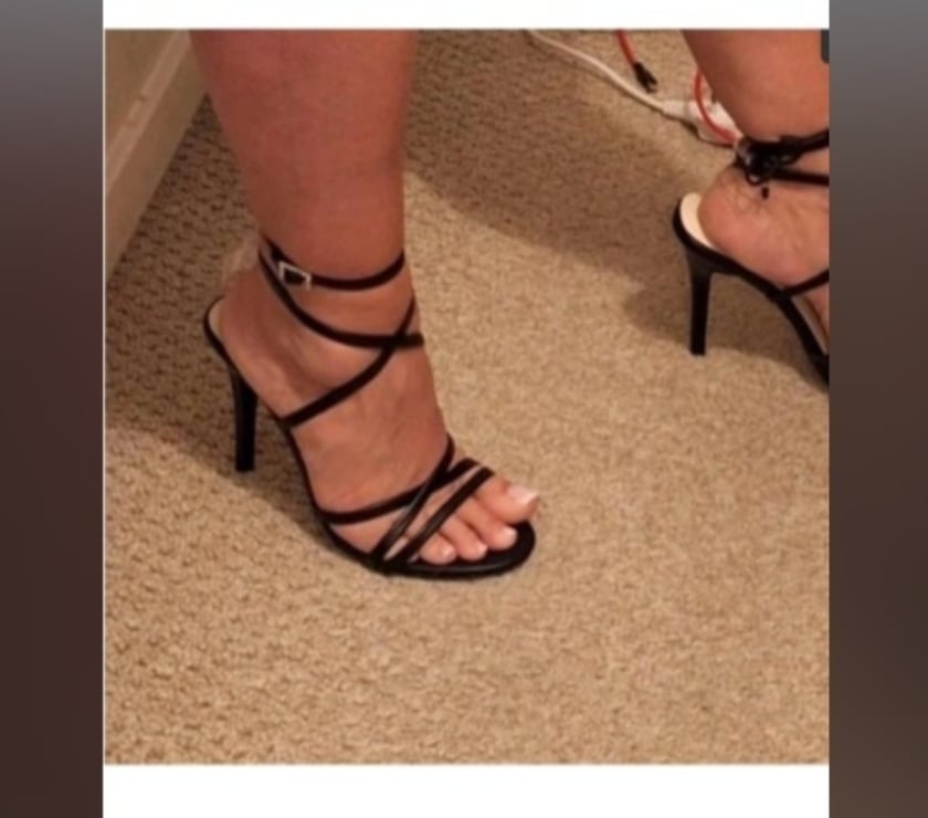 Escorts North London Edmonton - North London - Photos for ME NAME Milf ZITA. N18 EDMONTON