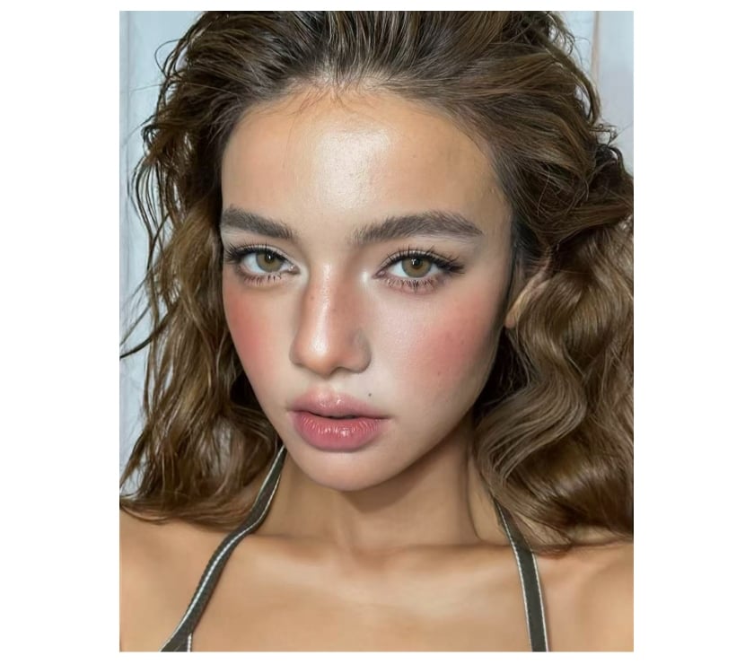 Prescot - Knowsley — Hot South Korean girl