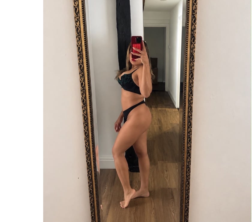 Escorts Kent Ashford - Photos for PARTY GIRL ❤️‍🔥 REAL PIC 📸 BIG JUICE TITS🍑