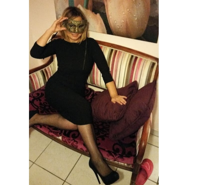 Escorts West Berkshire Newbury - West Berkshire - Photos for Massage and Strap-on