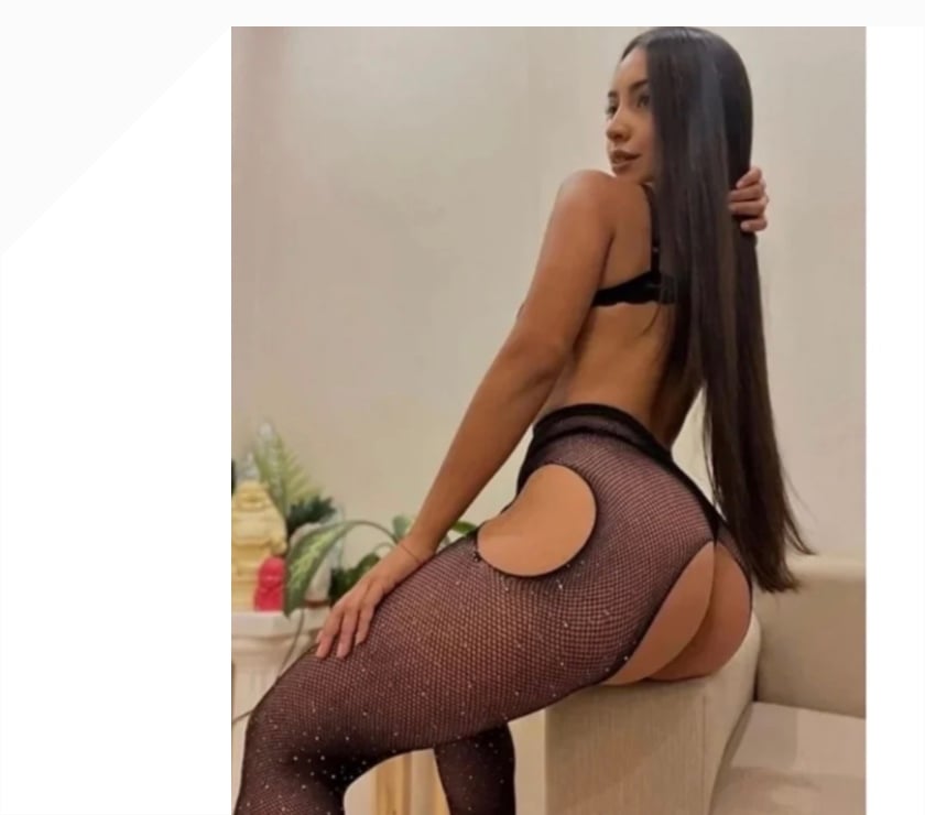 Escorts Surrey Woking - Photos for Brazilian brunette sexy 🍑
