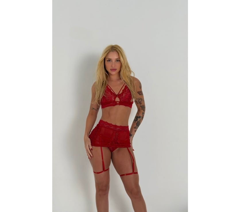 BIA 🔥HOT CURVY BRAZILIAN🔞PARTY