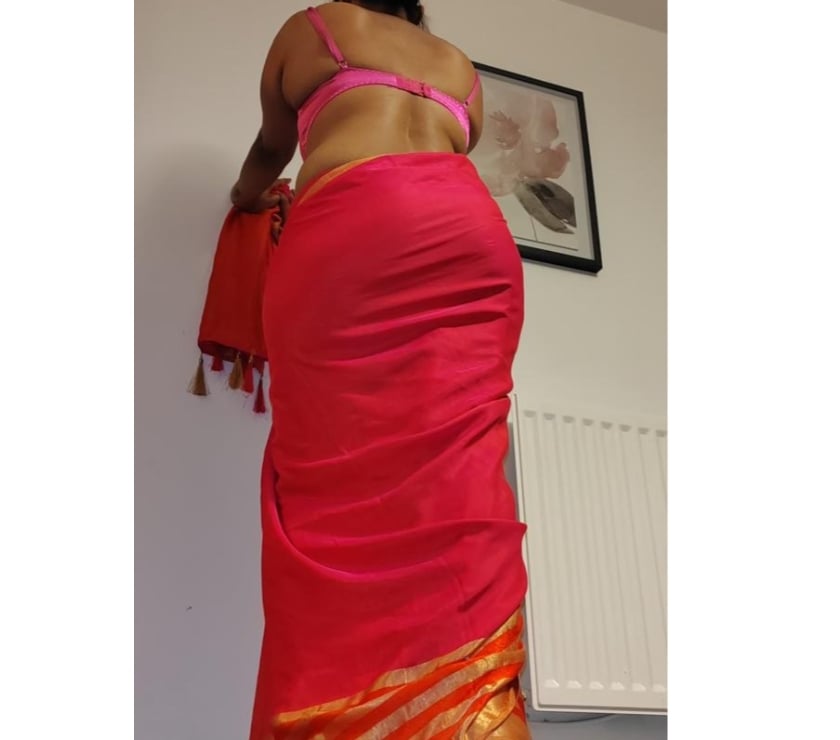 Escorts East London Cutty Sark - DLR Station - East London - Photos for South Indian Beauty
