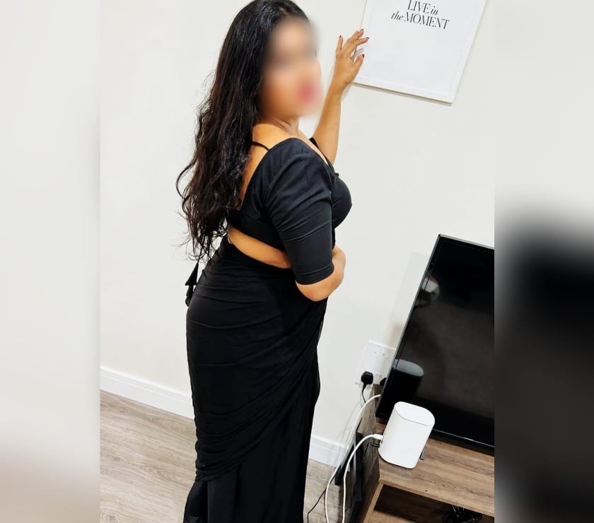 Escorts Buckinghamshire Milton Keynes - Photos for Pooja Tamil Nadu Indian girl new in Milton Keynes