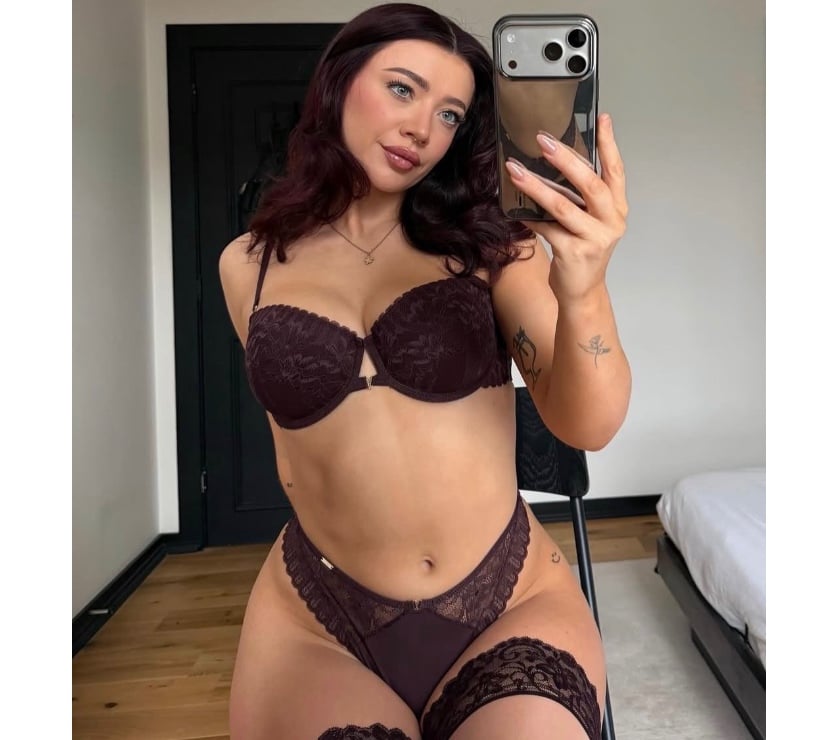 AMANDA ♥️ DREAMS GIRL ❤️