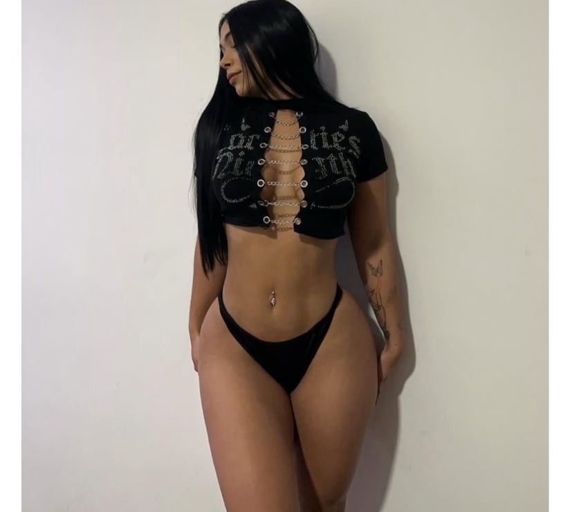 Spicy Latina Girl 🥵 New in town 🍑