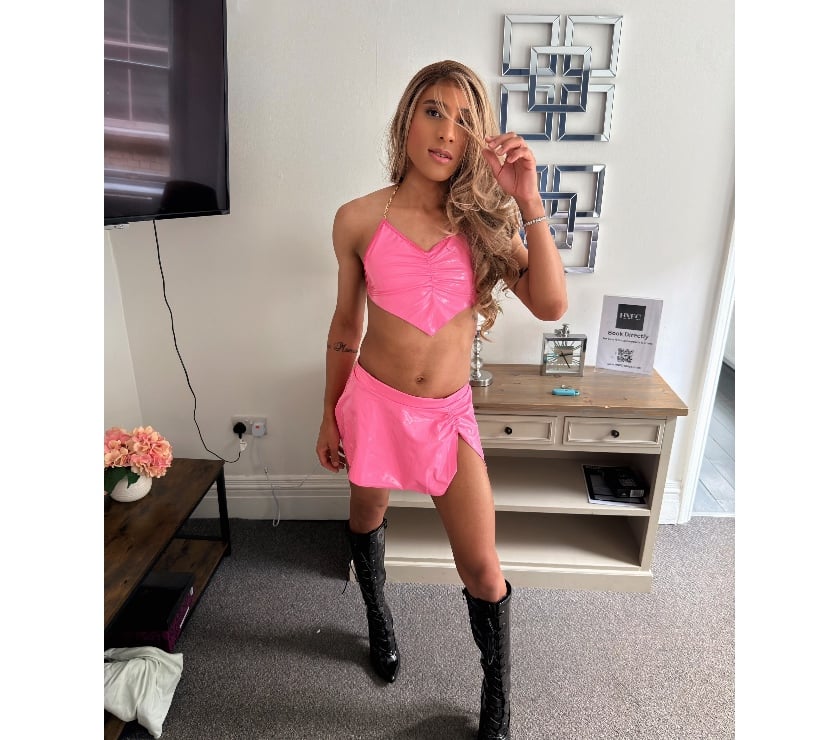 Trans Escorts Swansea - Wales Swansea City Centre - Swansea - Photos for 🍑Crossdresser Bella Brazilian Xl💄 party 🥳