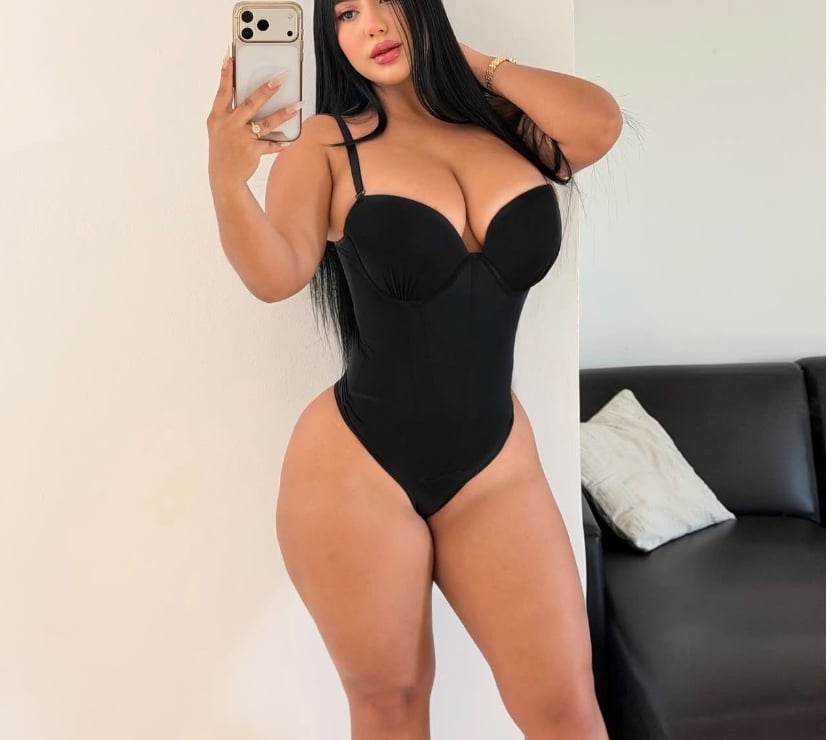 Lina Naughty girl 🥵 party 🎉