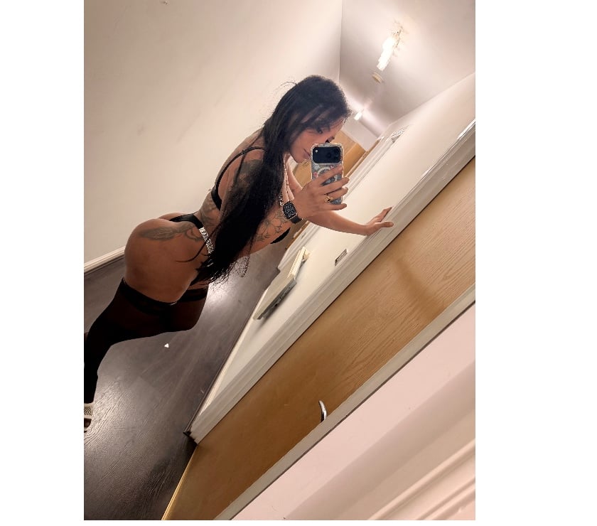 Escorts West London Hillingdon - Photos for trans woman 🏳️‍⚧️🍆🇧🇷 big one