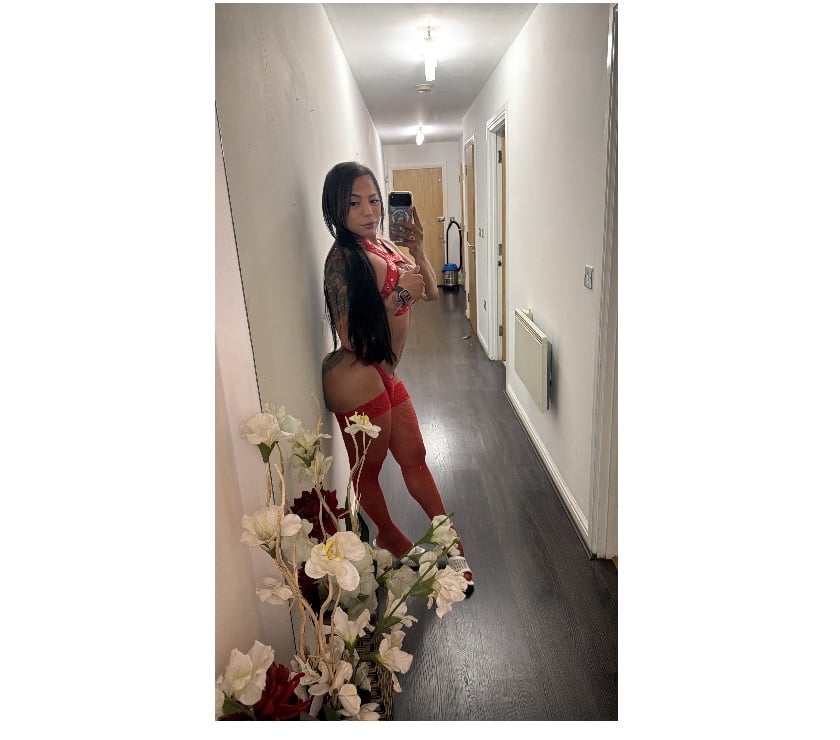 Escorts West London Hillingdon - Photos for trans woman 🏳️‍⚧️🍆🇧🇷 big one