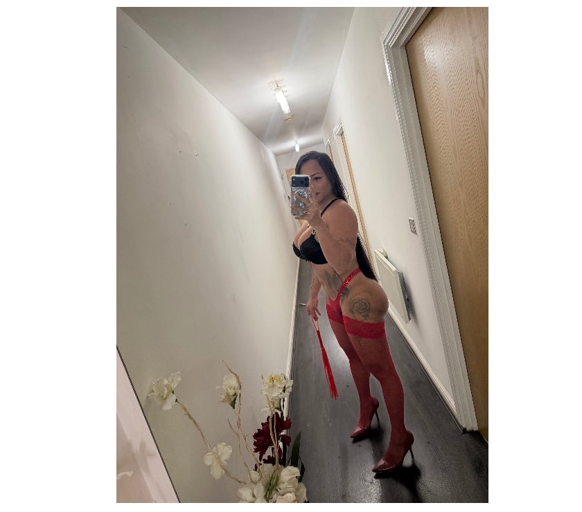 Escorts West London Hillingdon - Photos for trans woman 🏳️‍⚧️🍆🇧🇷 big one