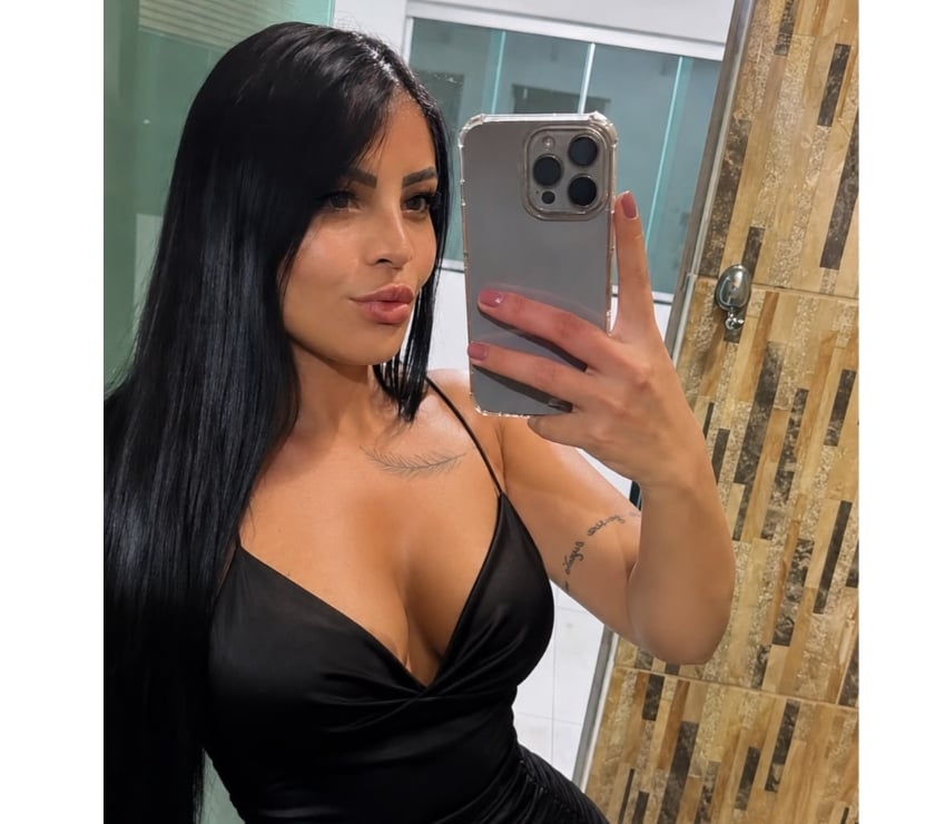 Sutton Town Centre - Sutton — ✨ Lola 💋 — PARTY GIRL