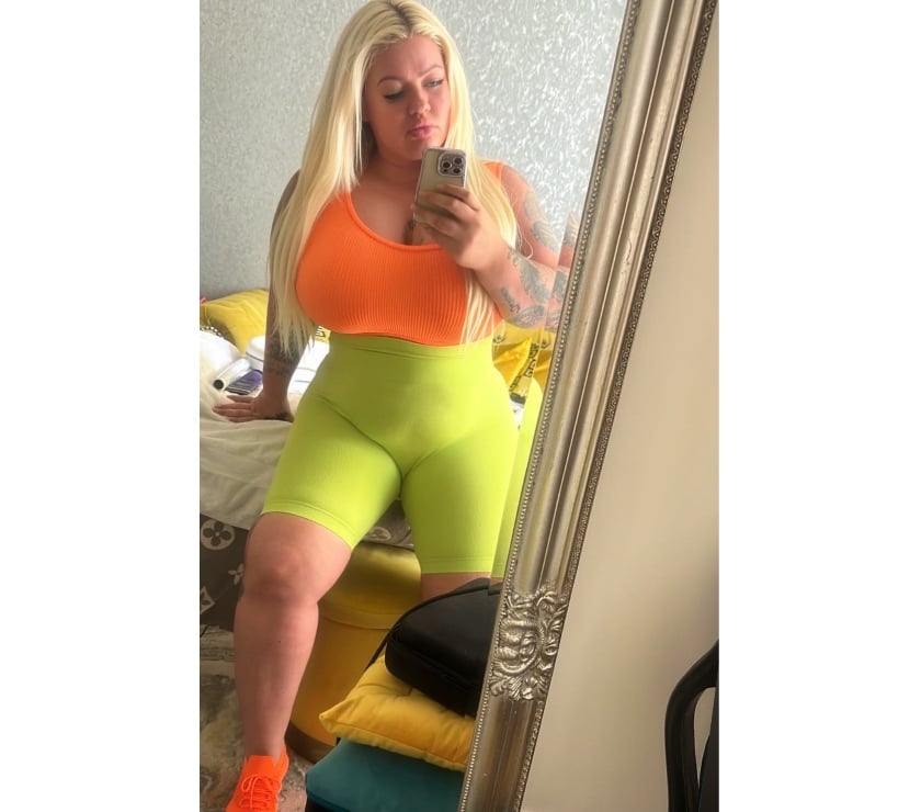 Escorts South West London Sutton - Photos for Epsom high street !! Curvy Maggi 🥰☝🏻✔️