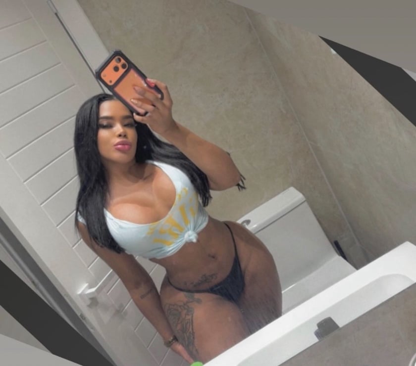 Escorts West Yorkshire Leeds - Photos for 🤎 irritable & charming 🤎 new here