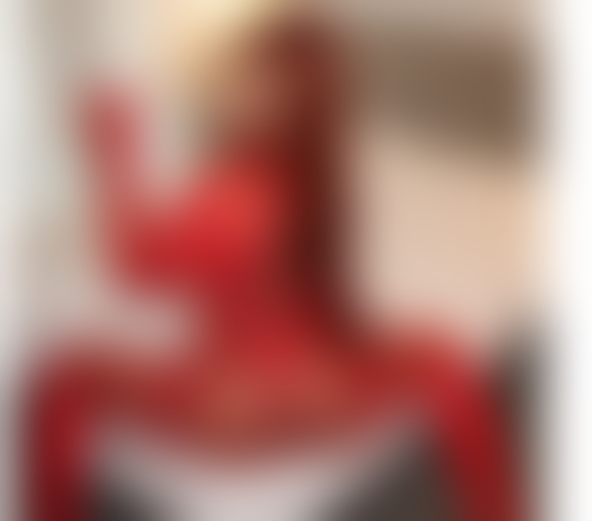 Luton Town Centre - Luton ā NAOMI XXL šš PARTTY LONG TIME
