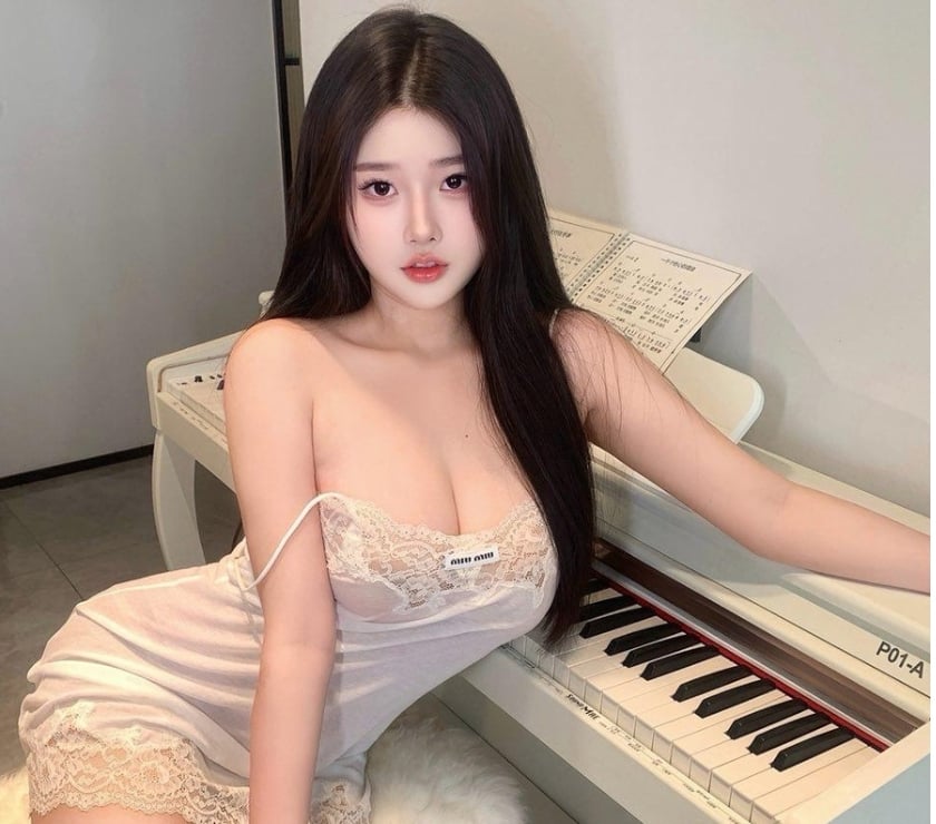 Photos for 💕💕An Asian girl will make you fantasy come true