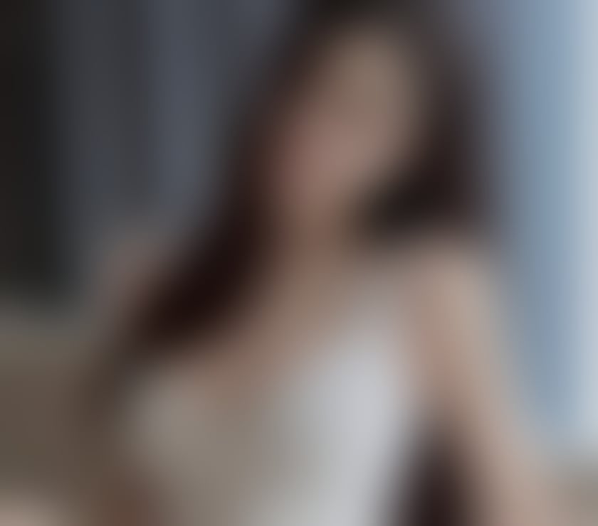 Asian Girl for Pleasant Company In B5