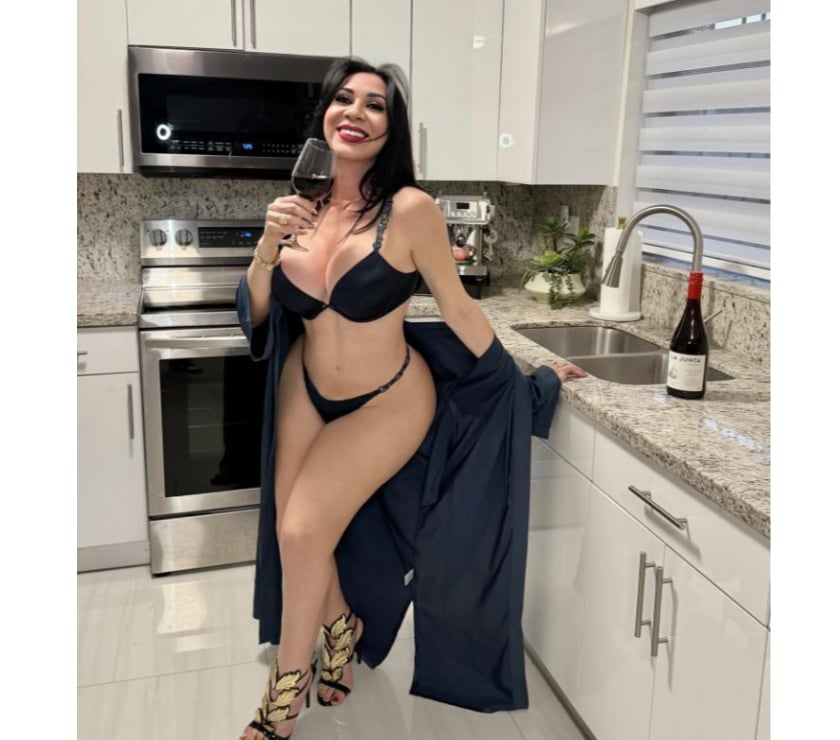 Trans Escorts Buckinghamshire Milton Keynes - Photos for 🔥🔥MILF TRANSEXUAL WOMAN SAMIRA 👅🔥🔥