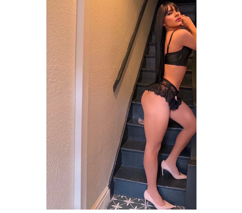 Trans Escorts West Midlands Birmingham - Photos for Julia TS 🇧🇷💦🎉 He just arrived in the city.
