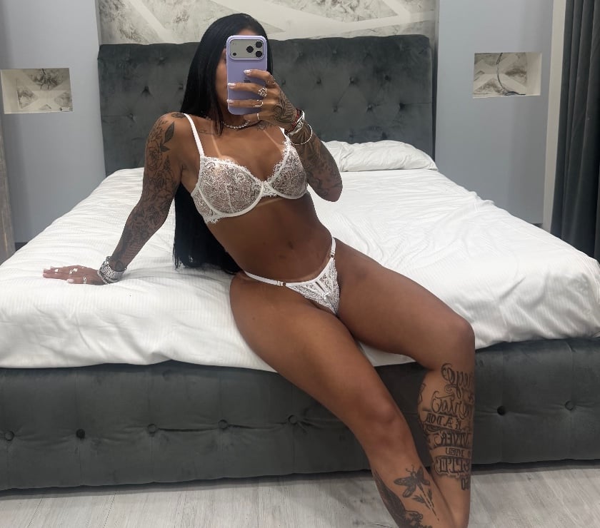 Escorts West Yorkshire Leeds - Photos for Mirella - Brazilian Sensation