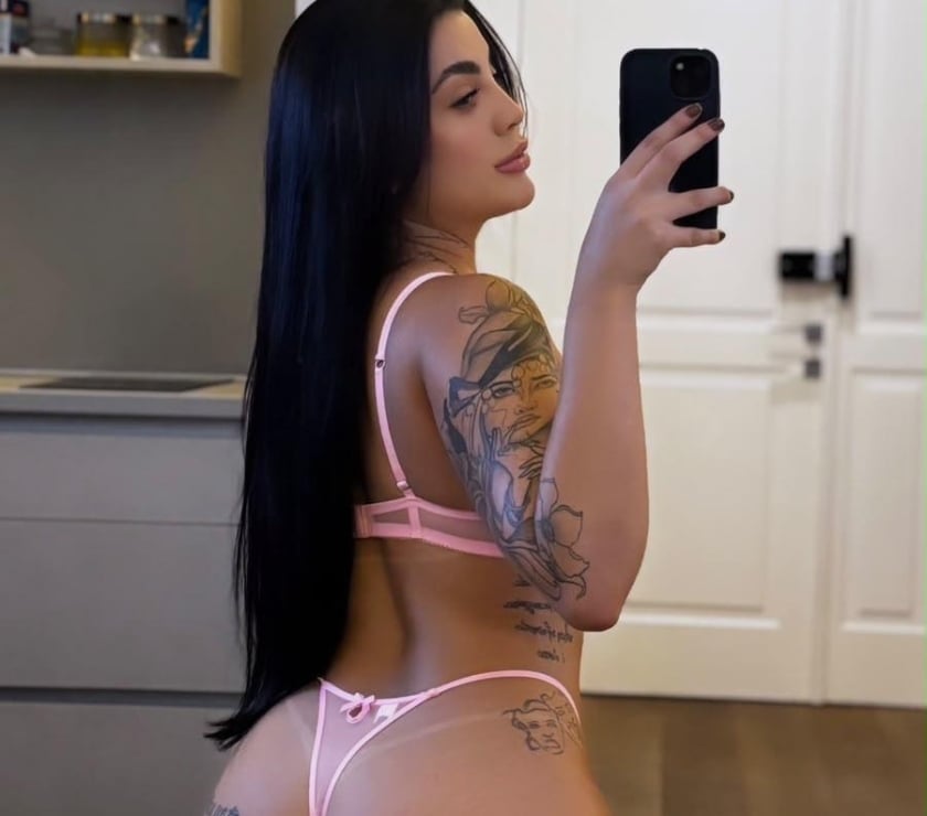 Oxford City Centre - Oxford — Zara💕BIG ASS🍑 LOVE PARTY💋