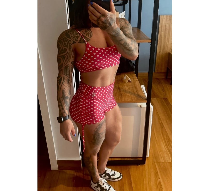 Escorts South Yorkshire Sheffield - Photos for Muscular Brazilian woman and bodybuilder