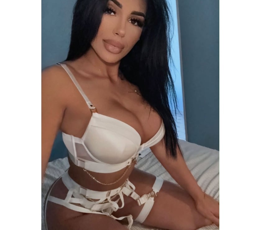 Eve,love party girl,love to see you