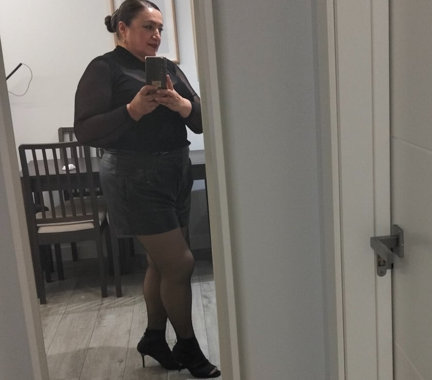 Escorts Essex Epping Forest - Photos for Sandra latina caliente masaje relax