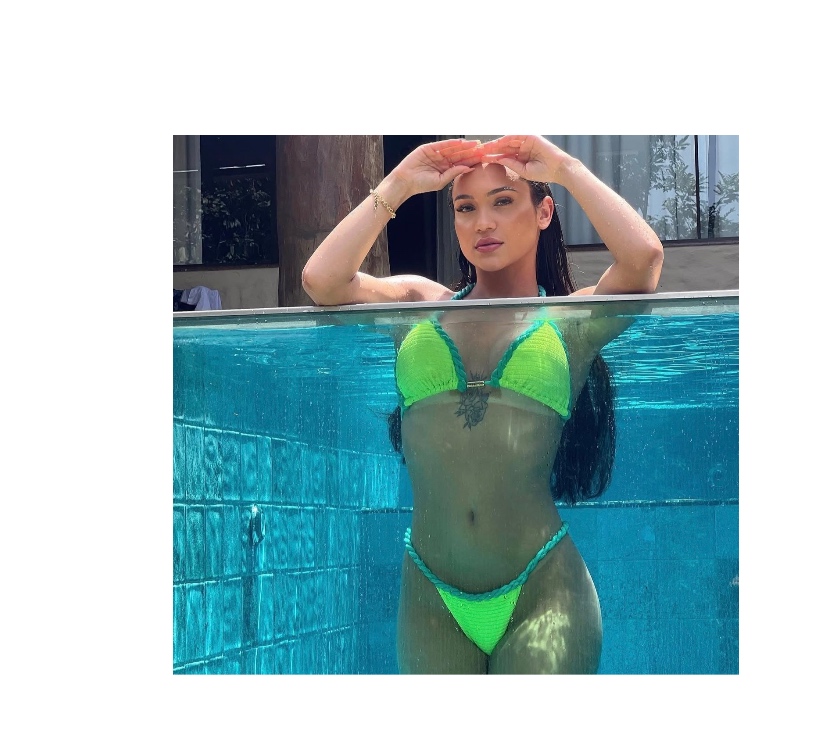 Thaysa 🇧🇷🍹🎉🇧🇷