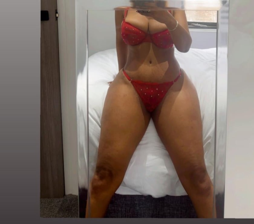 Escorts Greater Manchester Manchester - Photos for Dark-haired ♥️girl, I like to party.☎️🍾🎊