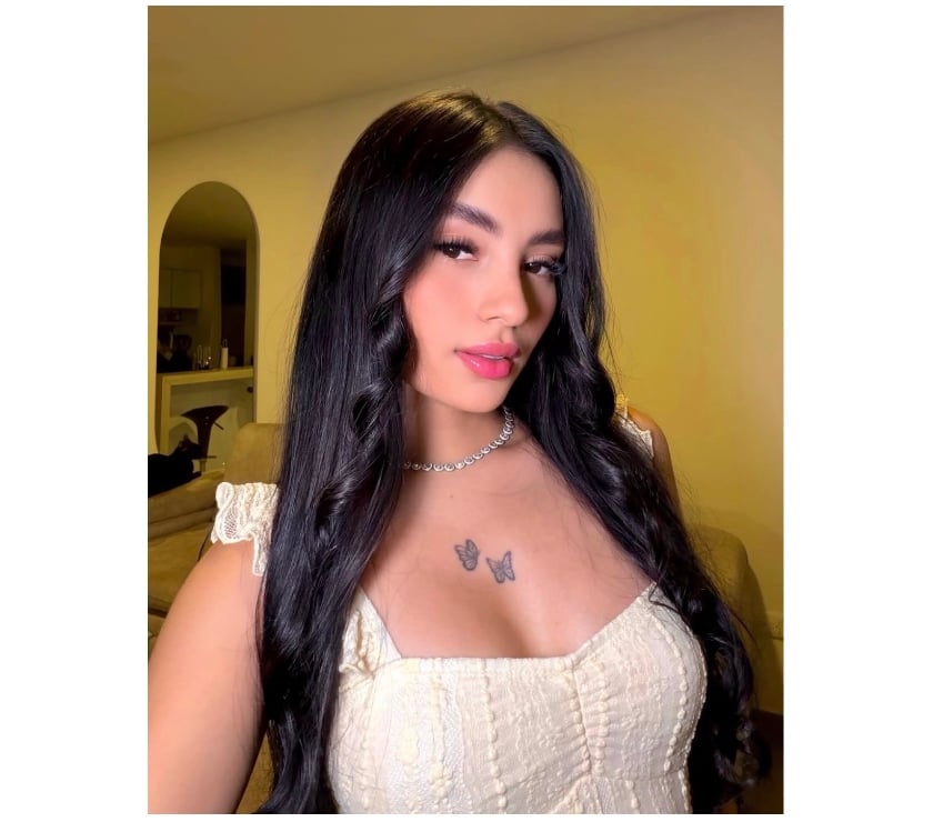 Silver Street Station - North London โ ๐HOT, SEXY BRUNETTE AND HARD TO FORGET โค๏ธ๐ฅ