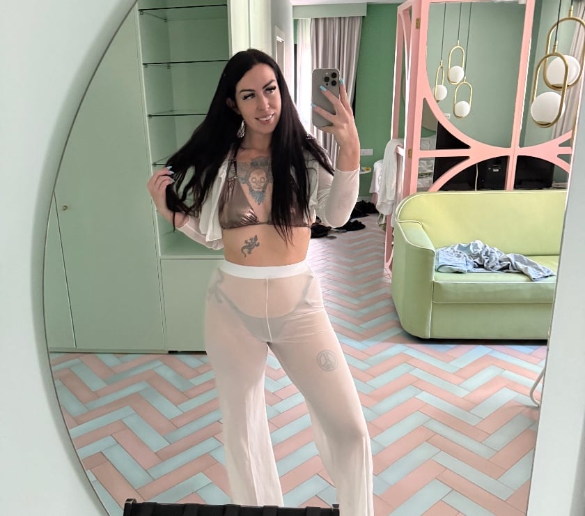 Adult Entertainment Greater Manchester Manchester - Photos for Tall, tattoo princess ready to play