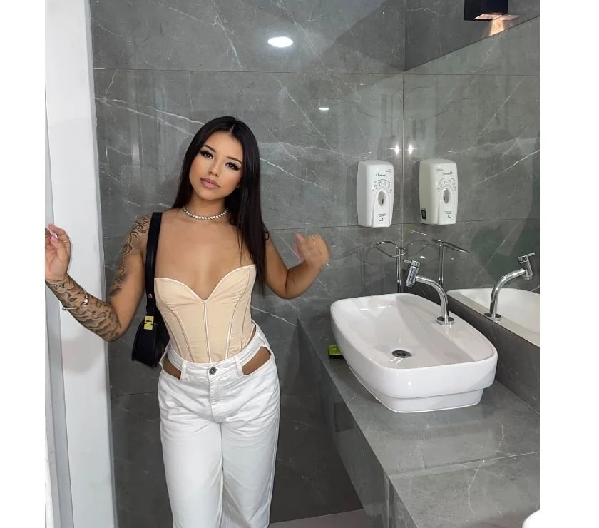 London Bridge Station - Central London — LESLY🩷OWO🩷GFE🩷SLOOPY🩷PLAYFUL