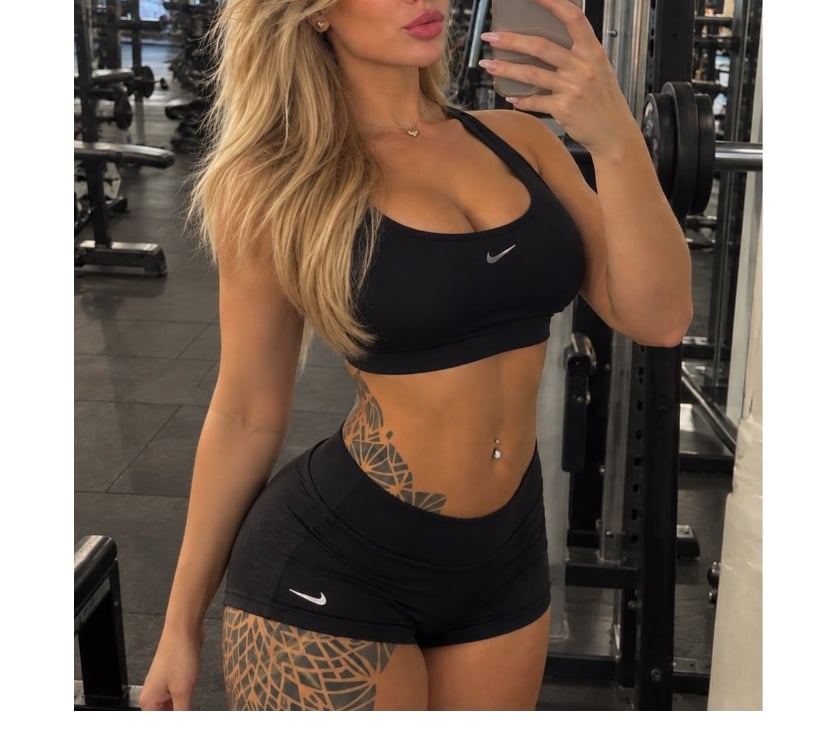 Escorts Derbyshire Derby - Photos for Brazilian blond