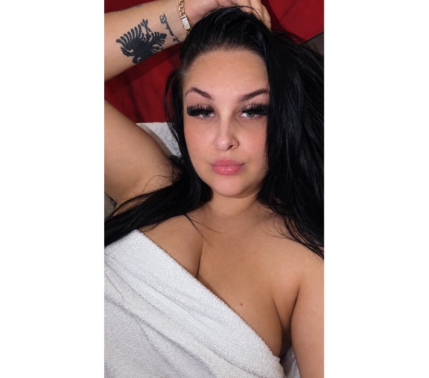 Bonnie Rotman ‼️Weekends sale‼️Come and try me babe