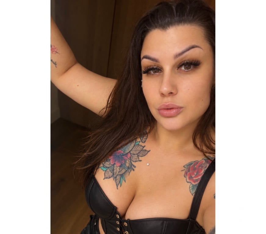 Escorts North London Edmonton - North London - Photos for RAVEN😈CURVY BUSTY TATTOOED 💯REAL IN N18