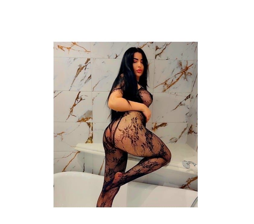 Nottingham City Centre - Nottingham — 2 Girls full show lesbian 👅 Domination GFE💦