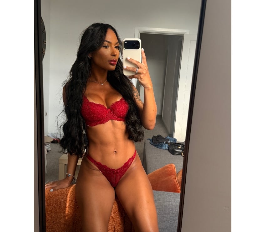 Escorts Buckinghamshire Milton Keynes - Photos for Emma🐦‍🔥🍑natural girf 🥂sexy party 🔥🇧🇷