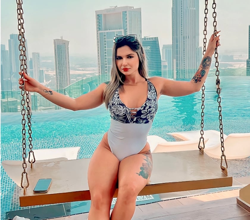 Escorts Cardiff Cardiff City Centre - Cardiff - Photos for 🇧🇷Sophia🇧🇷new in town 🥂
