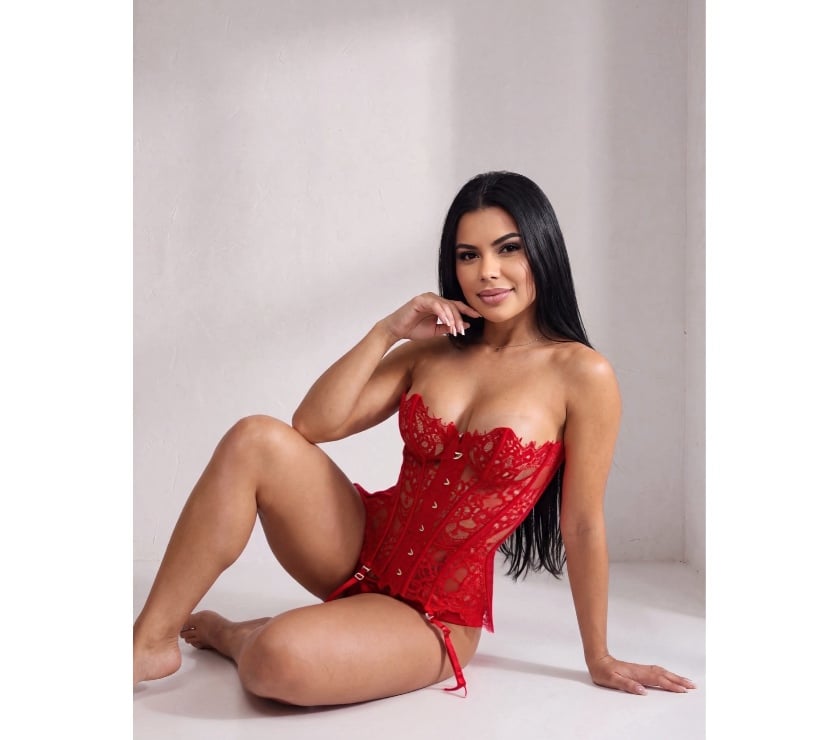 Canary Wharf - East London — Sienna Royale • Brunette • Elegance • Allure 💋