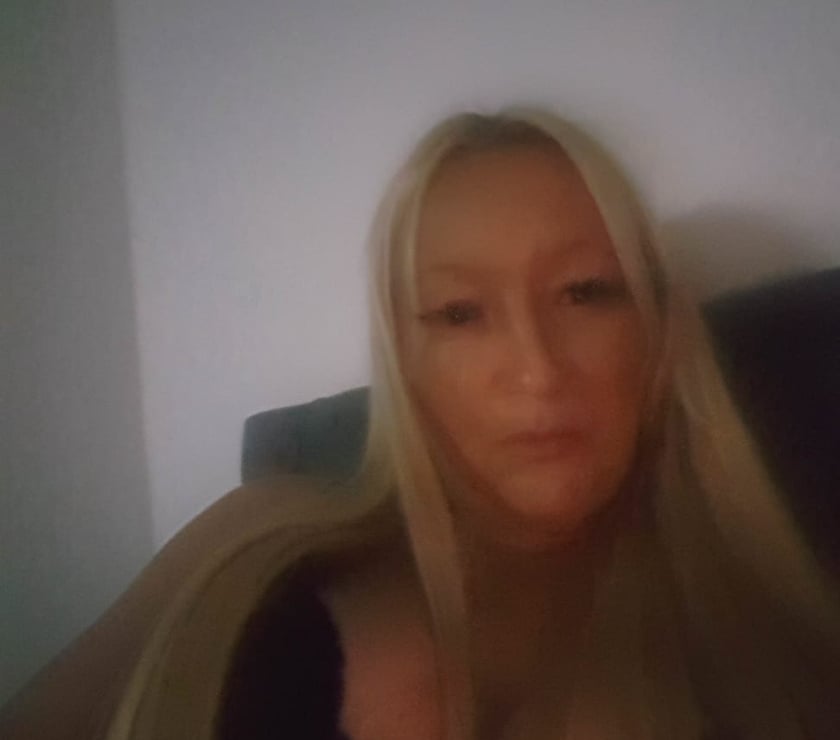Birstall - Leicester — SEXY ENGLISH MILF LAUREN