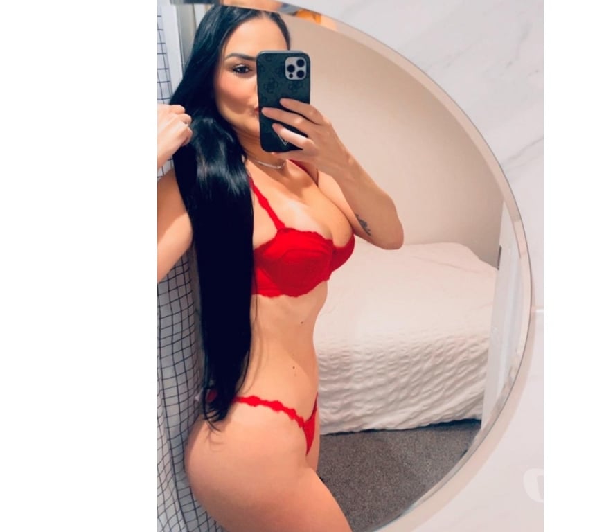 Escorts Glasgow Giffnock - Glasgow - Photos for NEW SAMIRA LATINA🍑🇧🇷🥳🥂🍸📞☎️