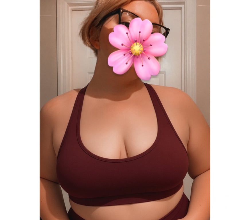 Adult Entertainment Lancashire Lancaster - Photos for SWEET FACE, GORGEOUS CURVES 07350464126 ACTIVE NOW