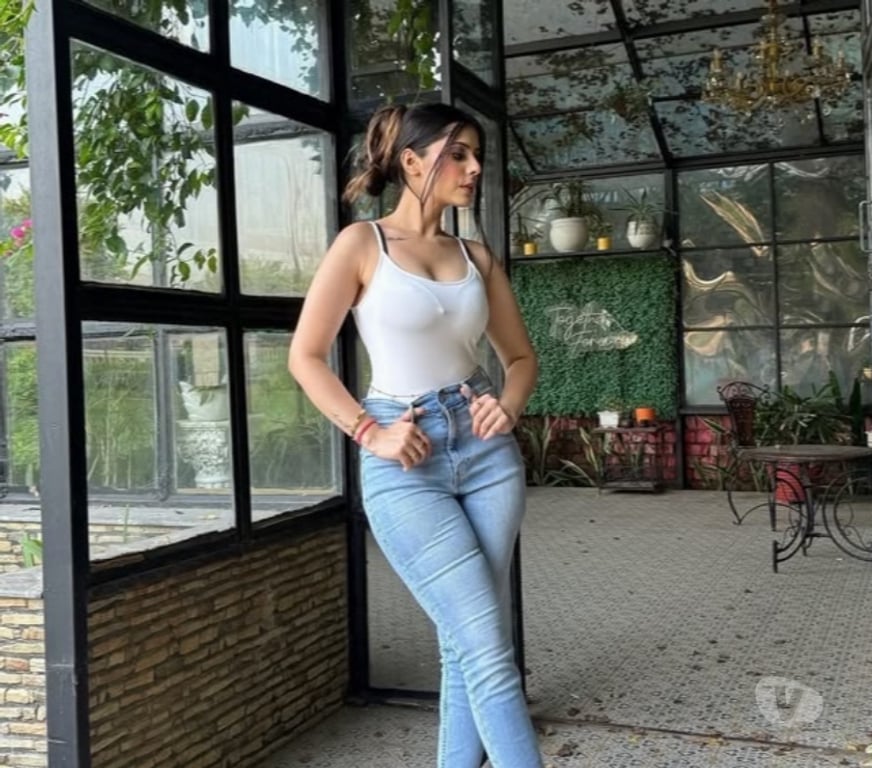 Escorts East London Little Ilford - East London - Photos for Genuine Indian Girl