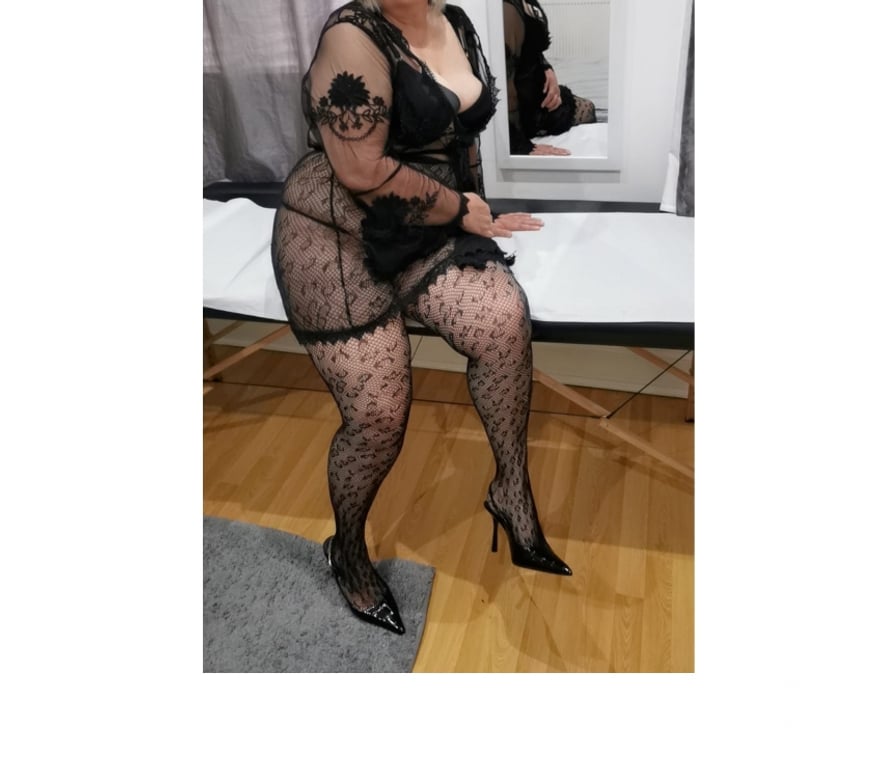 Escorts East London Barking Station - East London - Photos for ME NAME MILF ZARA! IG11 LOMBRIDGE RD