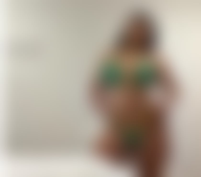 Escorts Bedfordshire Luton - Photos for 19-YEAR-OLD BUSTY BABY 😈😈😈😈