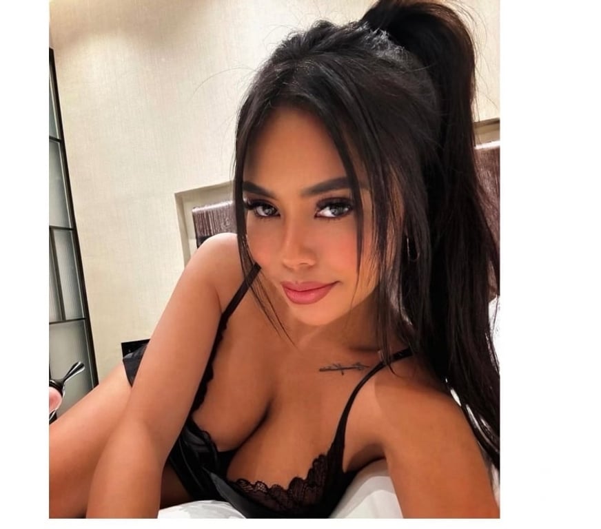 Escorts Oxfordshire Cherwell - Photos for ꧁TOP SERVICE INCALL OUT꧂24⸻7 𒐤🔴OwO-Fkiss🔴