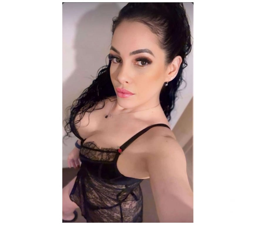Escorts Bedfordshire Luton - Photos for Suellen Brazilian Girl In Luton